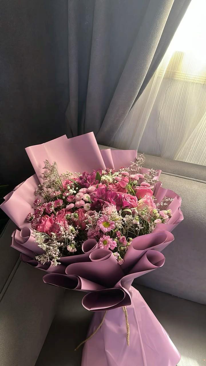 Romantic Pink Flower Bouquet | Elegant Fresh Floral Arrangement