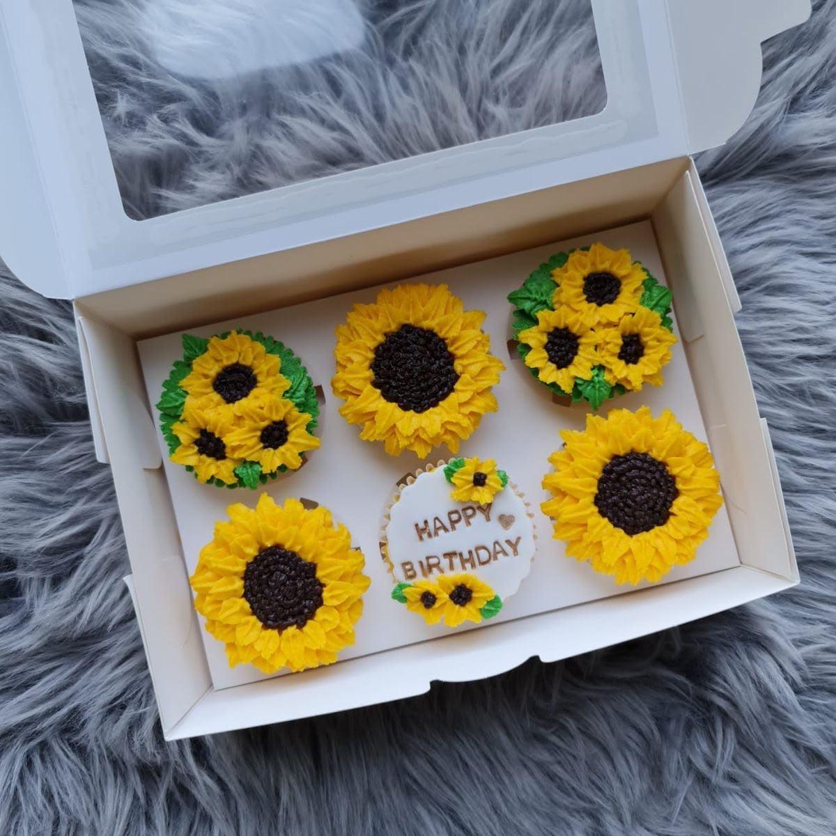 Sunflower Birthday Cake | Beautiful Floral Theme Celebration Cake