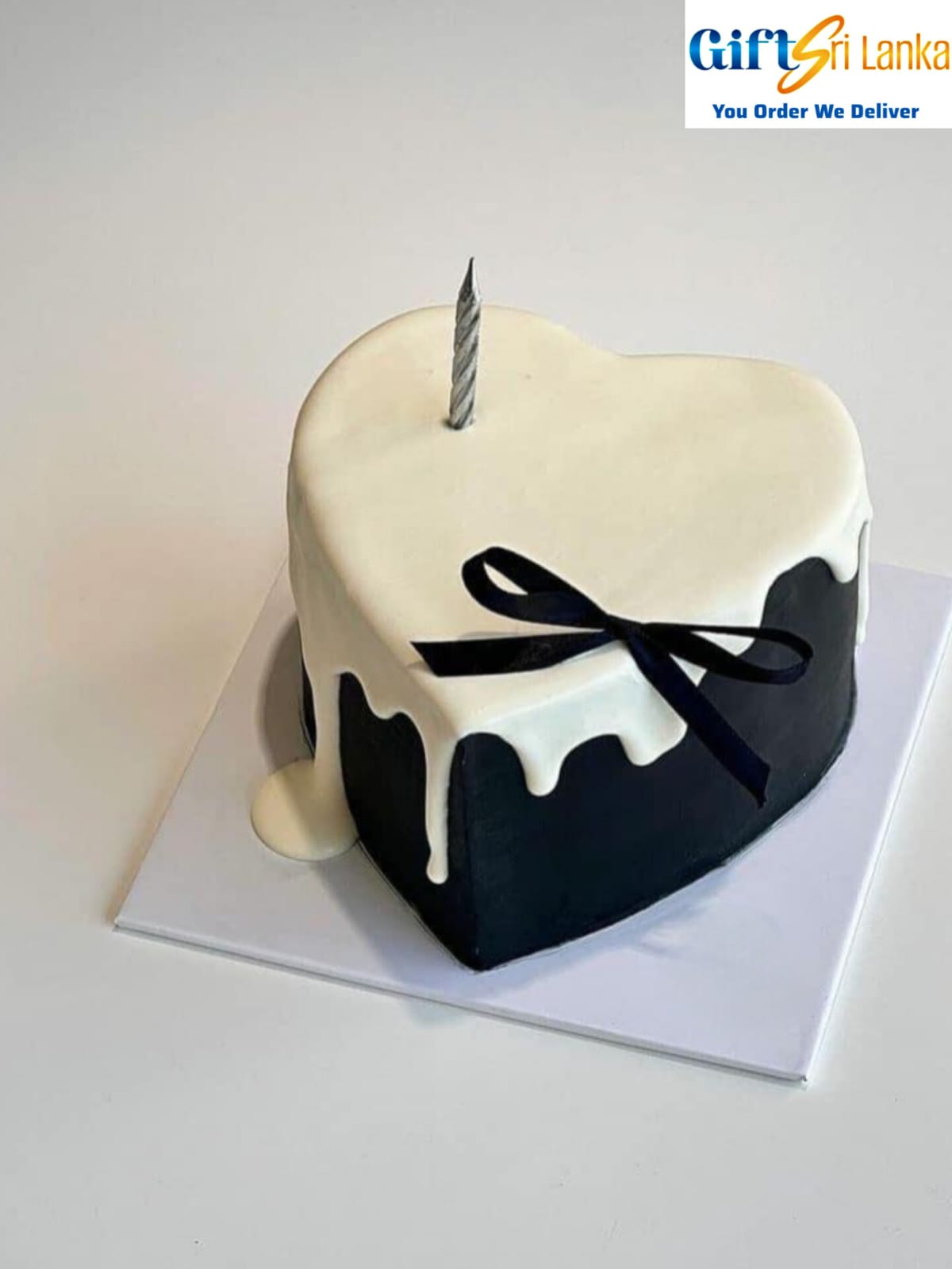 1kg cake with buttericing covered